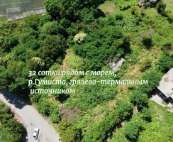 Земельный участок ИЖС (ветхий дом) в с. Гумиста у поста ГАИ.
